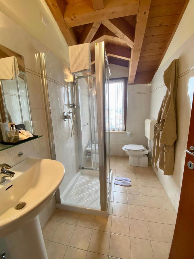 Ferretti Residence Garda Palace Πεσκιέρα ντελ Γκάρντα Εξωτερικό φωτογραφία