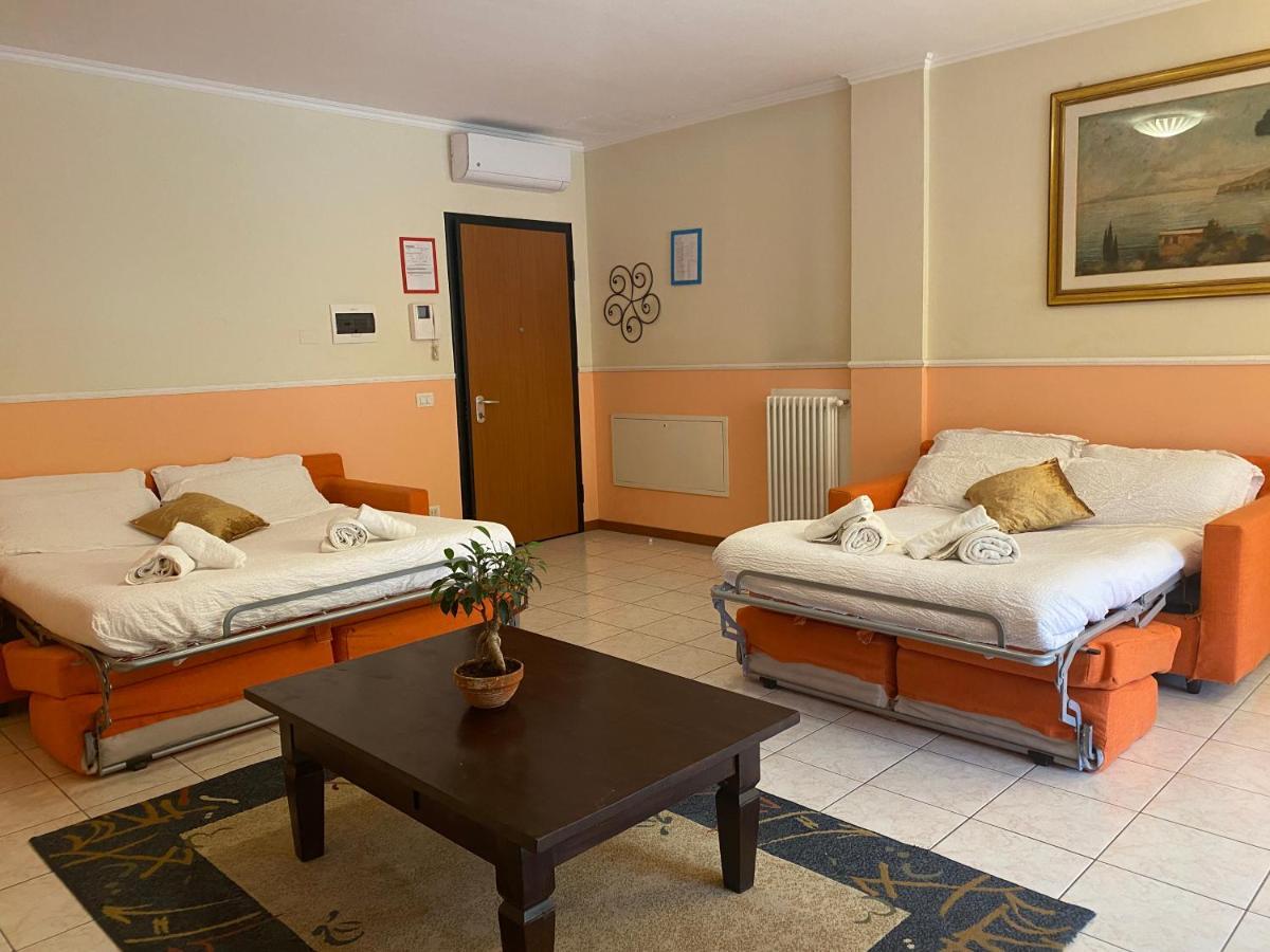 Ferretti Residence Garda Palace Πεσκιέρα ντελ Γκάρντα Εξωτερικό φωτογραφία